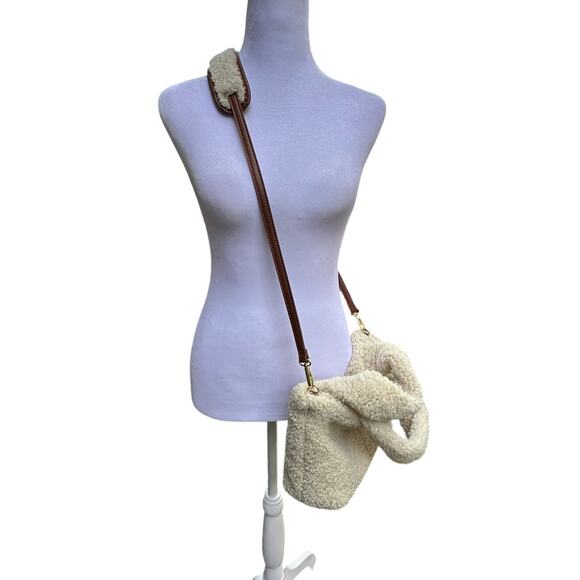Laundry by Shelli Segal Teddy Bear Bag Small Cream Crossbody Cream Tan Casual - Picture 5 of 7